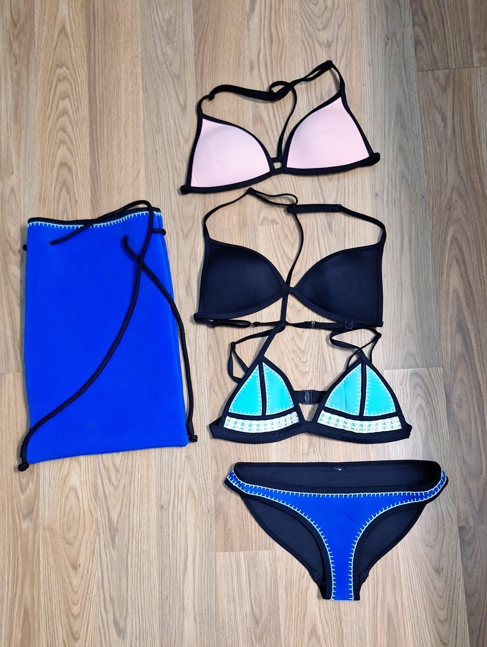 triangl swimwear Pink & Mint Colorblock Bikini Set with Blue Bag
